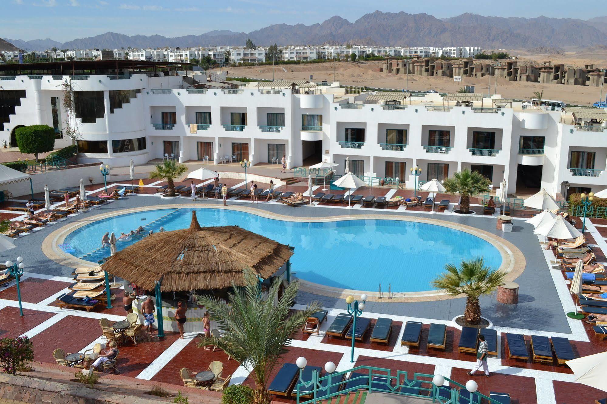 Курортный комплекс Sharm Holiday Resort 4*