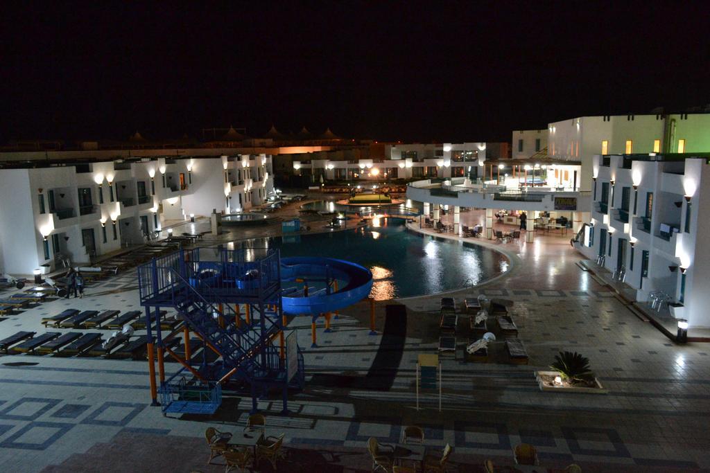 Курортный комплекс Sharm Holiday Resort Шарм-эль-Шейх